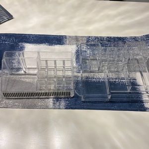 2 acrylic makeup organizing trays